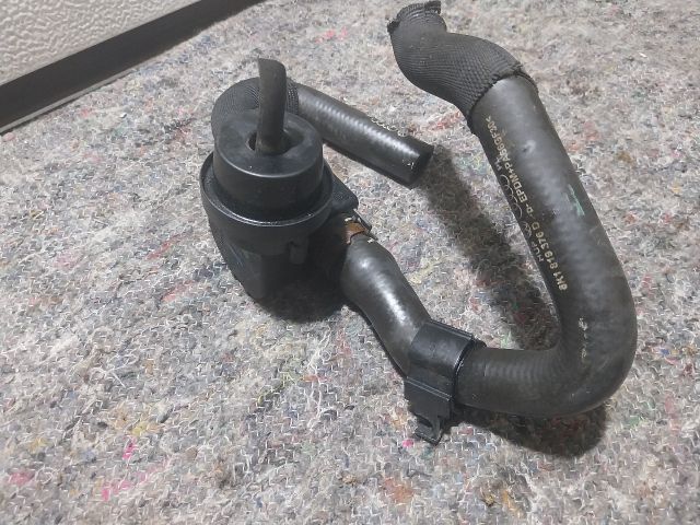 bontott AUDI A5 Fűtéscsap