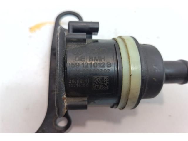 bontott AUDI A5 Fűtéscsap