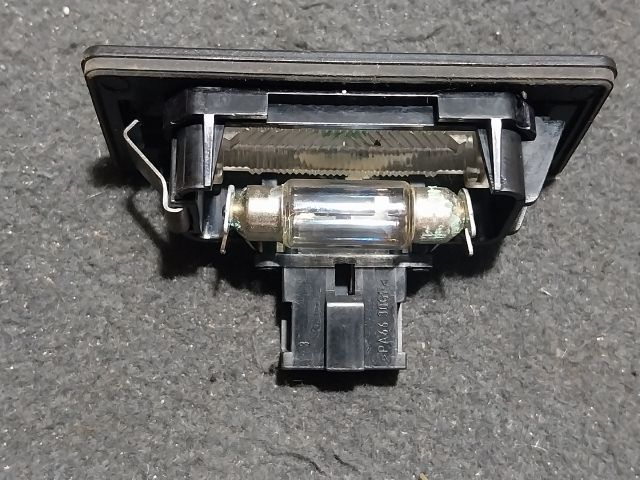 bontott AUDI A5 Hátsó Rendszámtábla Világítás