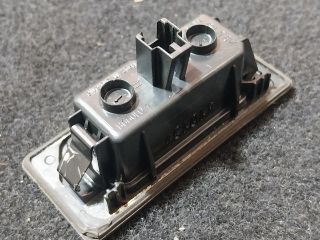 bontott AUDI A5 Hátsó Rendszámtábla Világítás