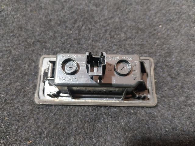 bontott AUDI A5 Hátsó Rendszámtábla Világítás