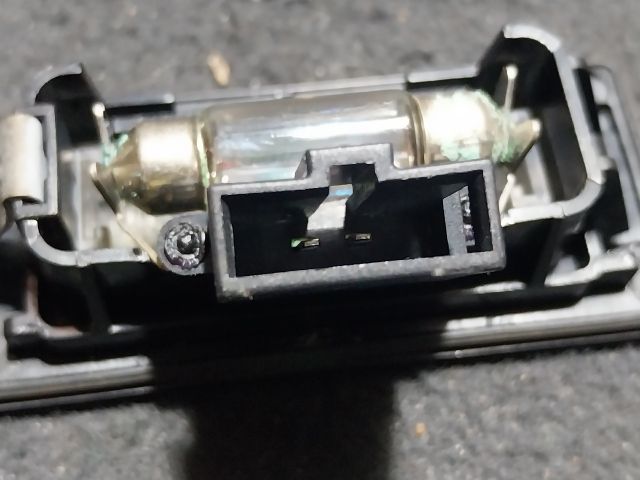 bontott AUDI A5 Hátsó Rendszámtábla Világítás