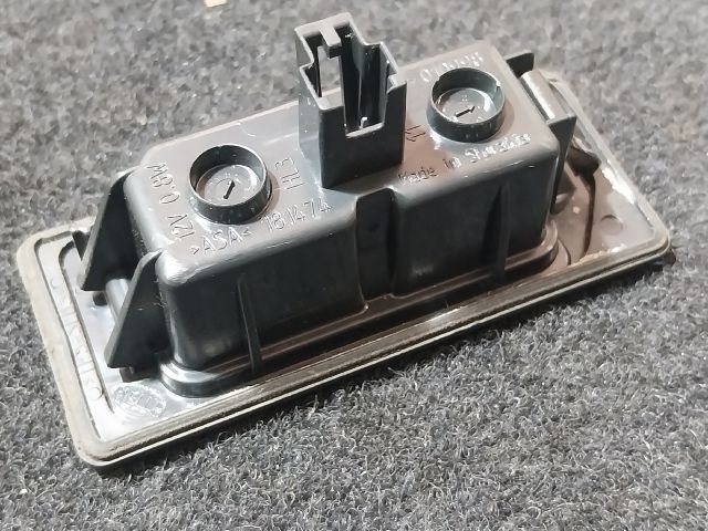 bontott AUDI A5 Hátsó Rendszámtábla Világítás