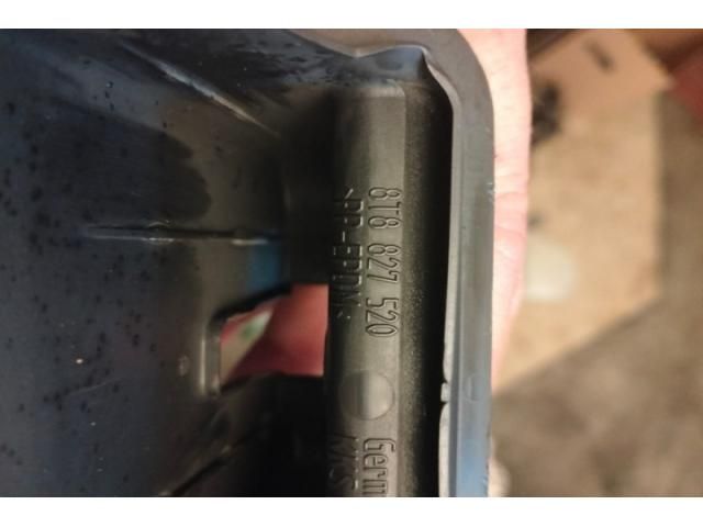 bontott AUDI A5 Hátsó Szélvédő Díszléc Alsó