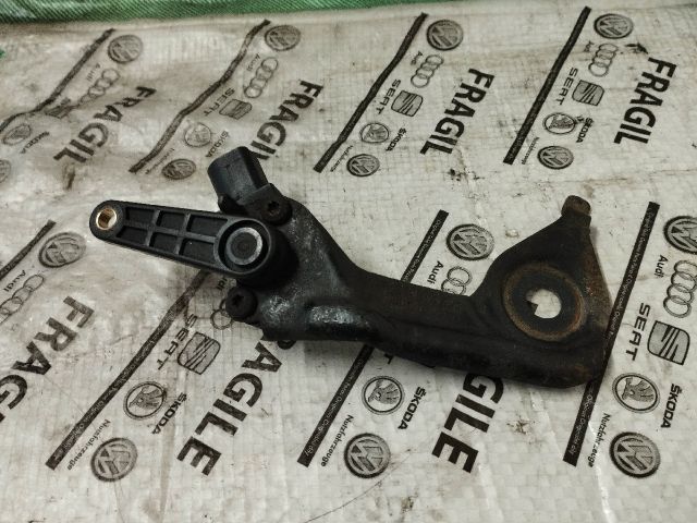 bontott AUDI A5 Hátsó Xenon Szintszabályzó Jeladó