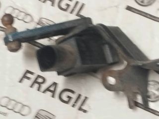 bontott AUDI A5 Hátsó Xenon Szintszabályzó Jeladó