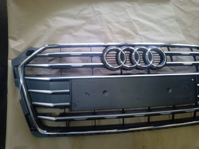 bontott AUDI A5 Hűtőrács