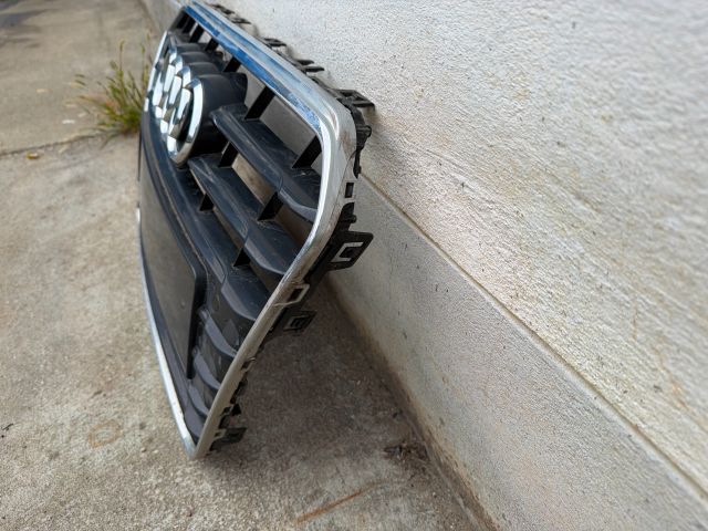 bontott AUDI A5 Hűtőrács