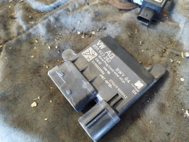 bontott AUDI A5 Izzító Relé