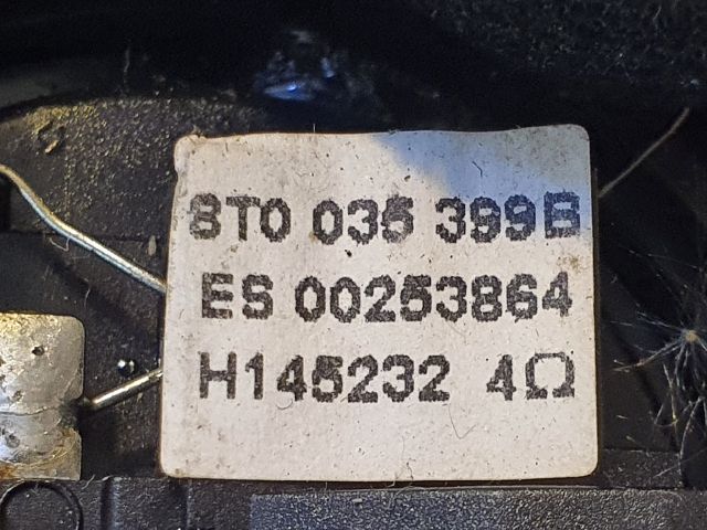 bontott AUDI A5 Jobb A Oszlop Hangszóró Burkolat