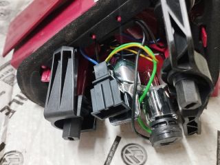 bontott AUDI A5 Jobb Belső Hátsó Lámpa