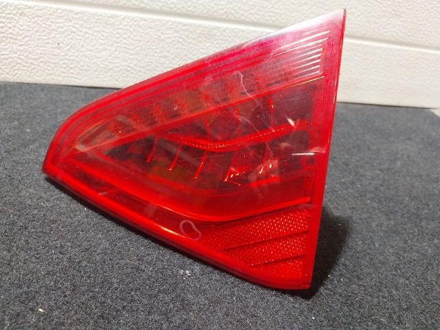 bontott AUDI A5 Jobb Belső Hátsó Lámpa