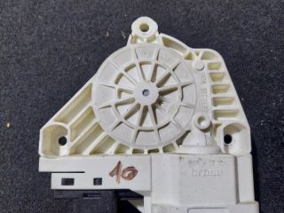 bontott AUDI A5 Jobb első Ablakemelő Motor