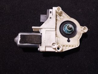 bontott AUDI A5 Jobb első Ablakemelő Motor