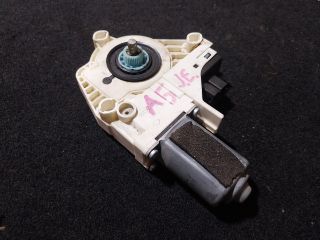 bontott AUDI A5 Jobb első Ablakemelő Motor