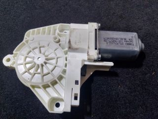 bontott AUDI A5 Jobb első Ablakemelő Motor