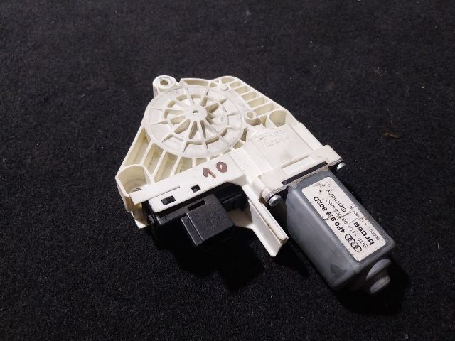 bontott AUDI A5 Jobb első Ablakemelő Motor