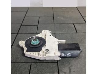 bontott AUDI A5 Jobb első Ablakemelő Motor