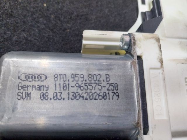 bontott AUDI A5 Jobb első Ablakemelő Motor