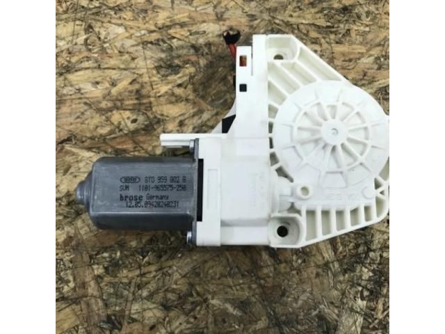 bontott AUDI A5 Jobb első Ablakemelő Motor