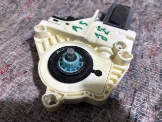 bontott AUDI A5 Jobb első Ablakemelő Motor