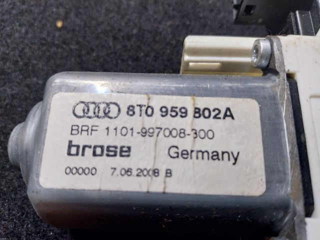 bontott AUDI A5 Jobb első Ablakemelő Motor