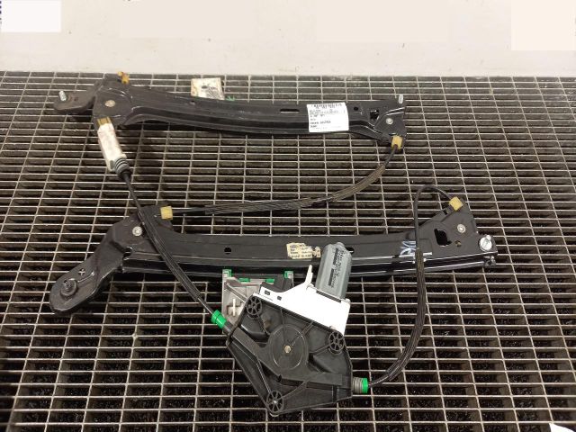 bontott AUDI A5 Jobb első Ablakemelő Szerkezet (Elektromos)