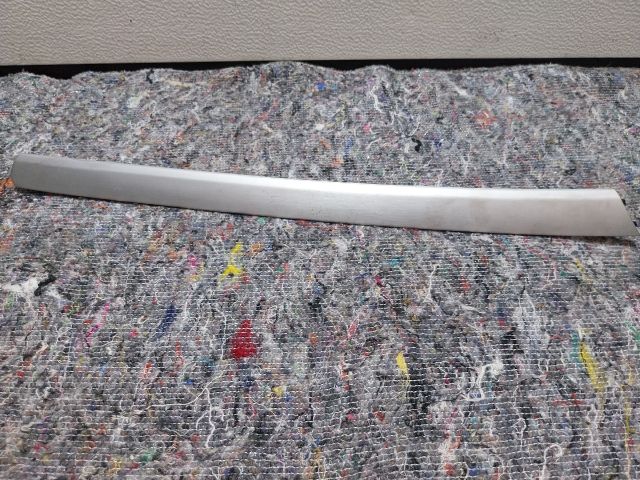 bontott AUDI A5 Jobb első Ajtó Kárpit Díszléc