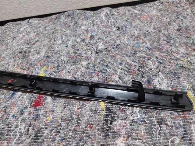 bontott AUDI A5 Jobb első Ajtó Kárpit Díszléc