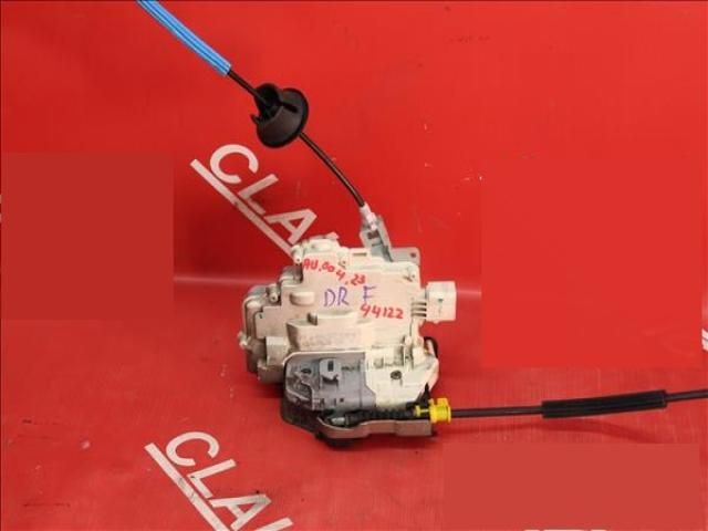 bontott AUDI A5 Jobb első Ajtózár