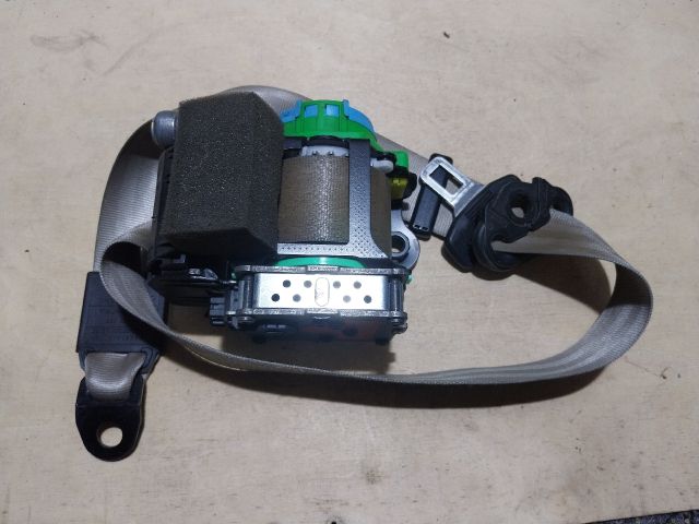 bontott AUDI A5 Jobb első Biztonsági Öv