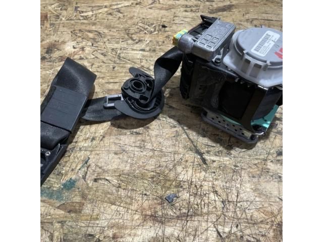 bontott AUDI A5 Jobb első Biztonsági Öv