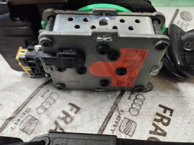 bontott AUDI A5 Jobb első Biztonsági Öv