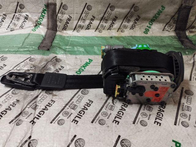 bontott AUDI A5 Jobb első Biztonsági Öv