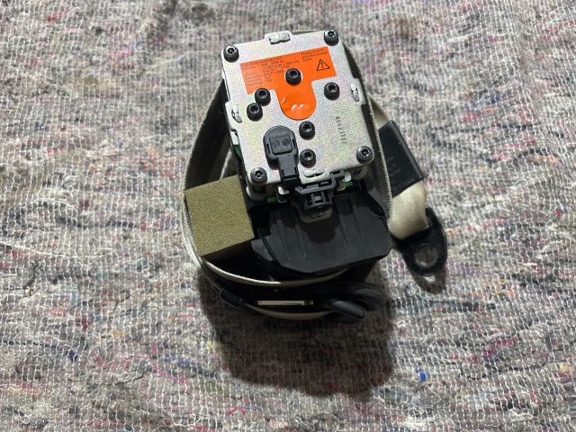 bontott AUDI A5 Jobb első Biztonsági Öv