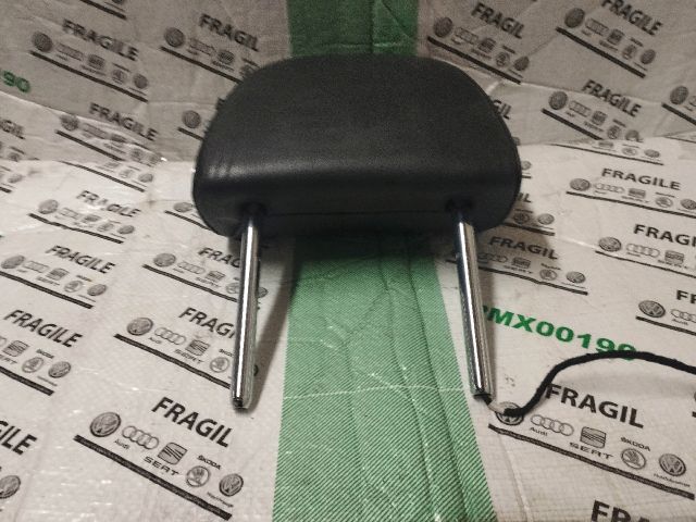 bontott AUDI A5 Jobb első Fejtámla