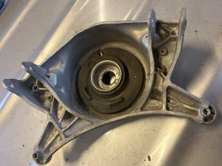 bontott AUDI A5 Jobb első Felső Rugótányér