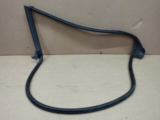 bontott AUDI A5 Jobb első Gumikéder