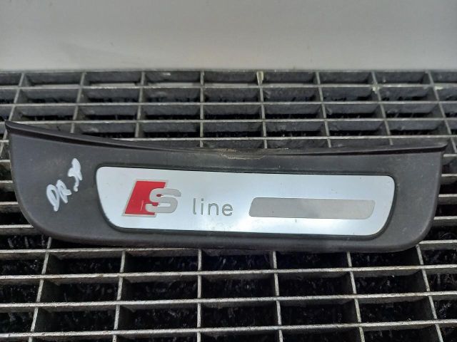 bontott AUDI A5 Jobb első Küszöb Díszléc