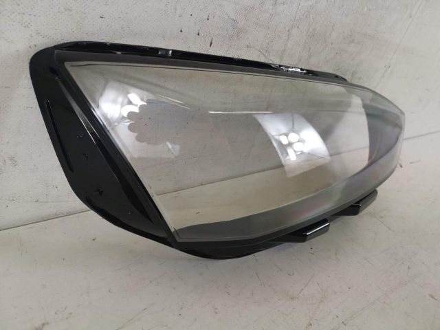 bontott AUDI A5 Jobb első Lámpabúra