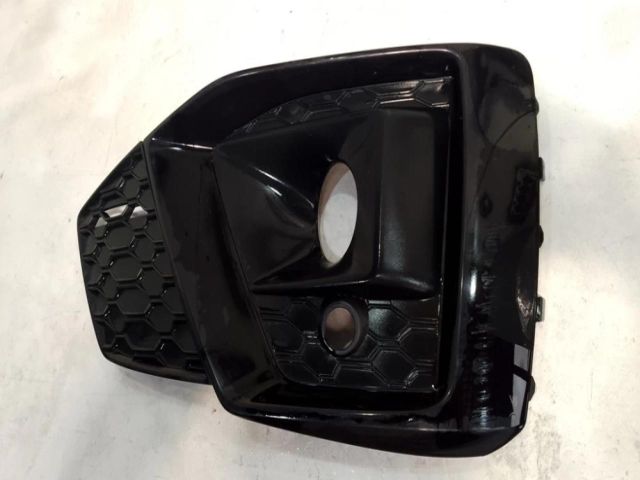 bontott AUDI A5 Jobb első Lökhárító Vakborítás