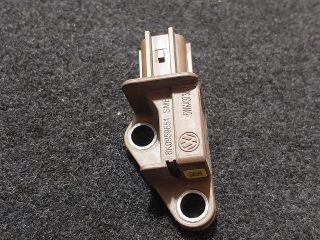 bontott AUDI A5 Jobb első Oldal Ütközés Érzékelő