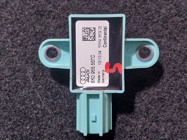 bontott AUDI A5 Jobb első Oldal Ütközés Érzékelő