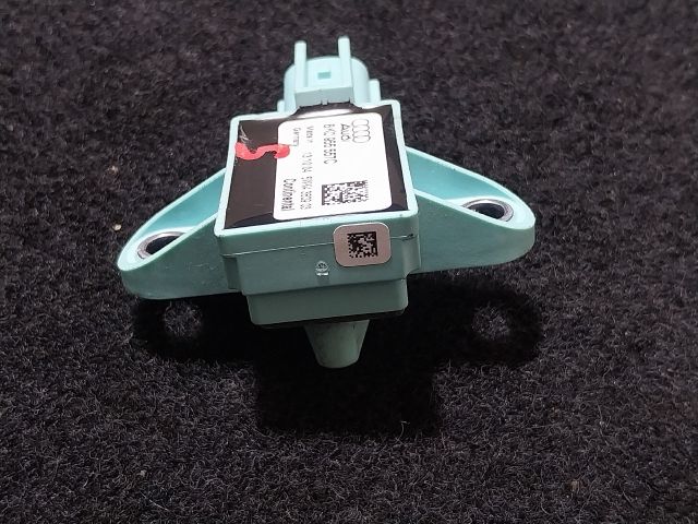 bontott AUDI A5 Jobb első Oldal Ütközés Érzékelő