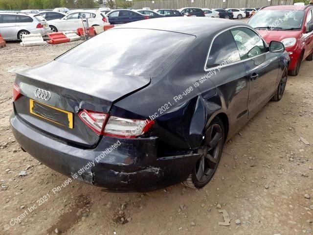 bontott AUDI A5 Jobb első Vízlehúzó Gumicsík