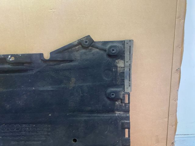 bontott AUDI A5 Jobb Fenéklemez