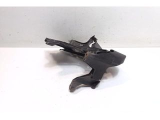 bontott AUDI A5 Jobb Fényszóró Tartó