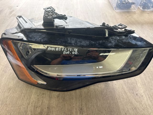 bontott AUDI A5 Jobb Fényszóró