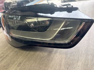 bontott AUDI A5 Jobb Fényszóró