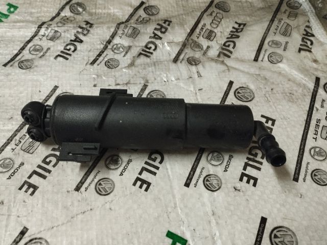 bontott AUDI A5 Jobb Fényszórómosó Fúvóka